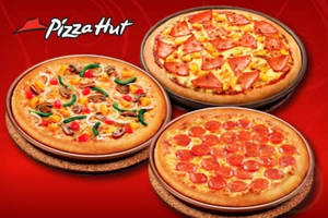 Featured image for (EXPIRED) Pizza Hut 49% Off 3 Regular Family Favourites Pizza @ Nationwide 29 Jul 2013